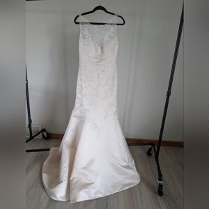 Elegant Cream Colored Wedding Dress